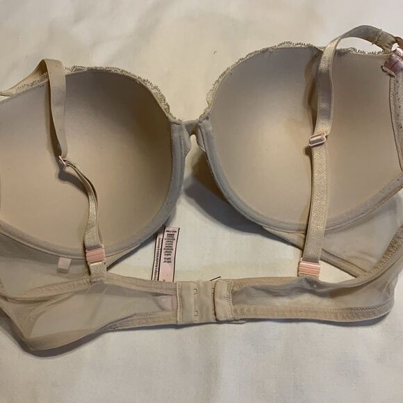 Victoria's Secret size 40 C push-up padded bra - Picture 4 of 10